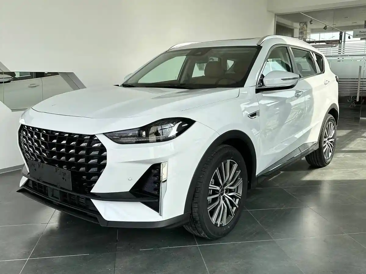 Jetour X70 Plus с автосалона по цене от 1 044 000 рублей