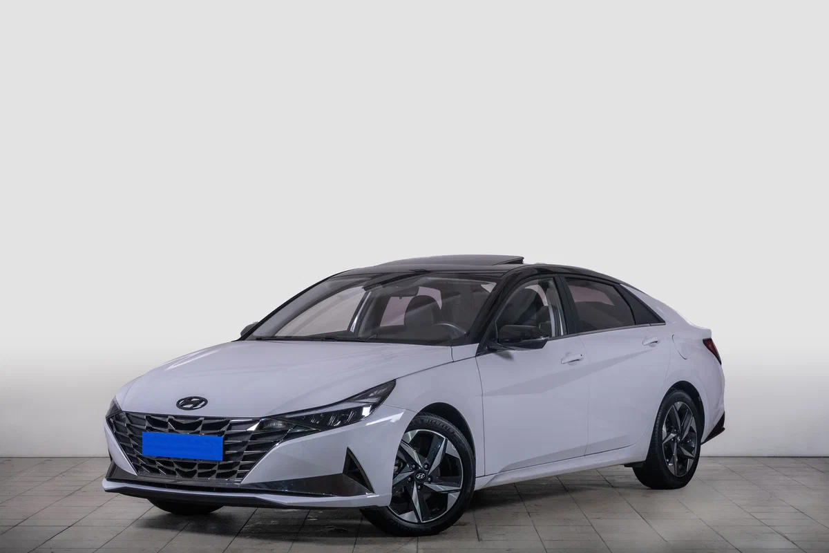 Hyundai Elantra в наличии по цене от 1 290 000 рублей